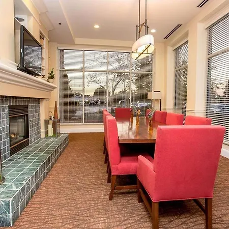 Hilton Garden Inn Oshkosh-2